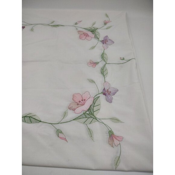 Floral Embroidered Cutout Colorful Tablecloth 66” X 80” Pastel Spring Easter SEE - Picture 4 of 10